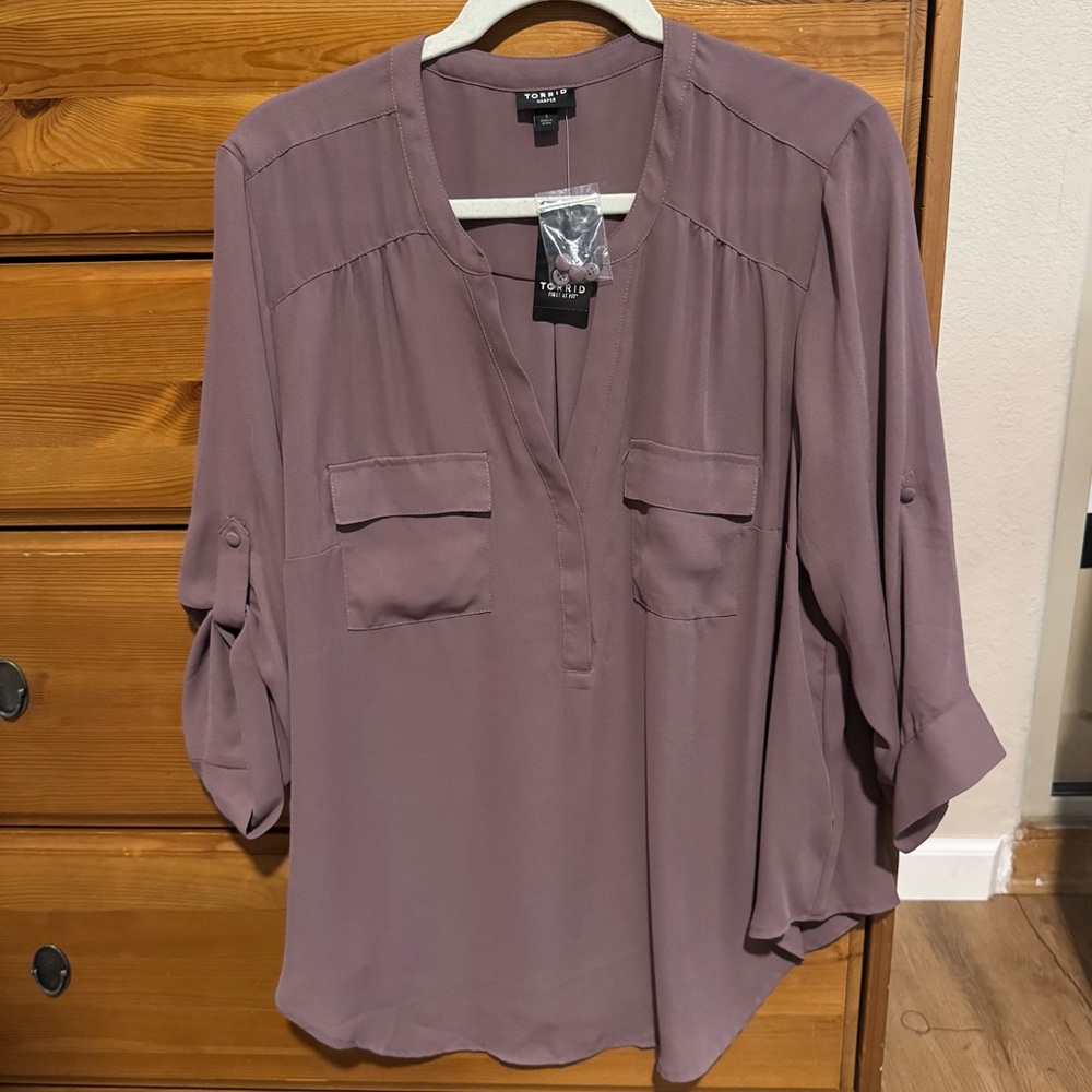 NWT Torrid Harper blouse, muted purple, size 1